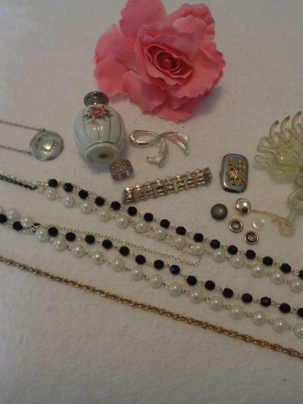 RETRO & STYLED RETRO JEWELRY, N PARTS PLUS VINT SALT SHAKER, BUTTERFLY HAIR LOT